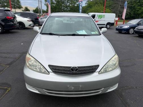 Lunar Mist Metallic 2004 Toyota Camry LE