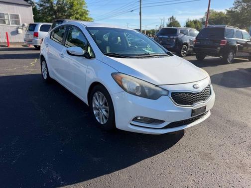 Snow White Pearl 2015 Kia Forte EX