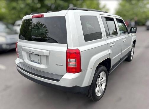 Mineral Gray Metallic Clearcoat 2012 Jeep Patriot Latitude