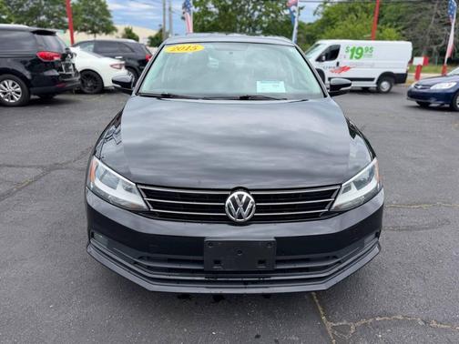 Black 2015 Volkswagen Jetta Auto SE w/Connectivity/Navigation