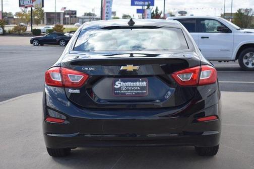 2018 Chevrolet Cruze LS
