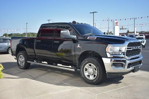 2024 RAM 3500 Tradesman Crew Cab 4x4 6'4' Box