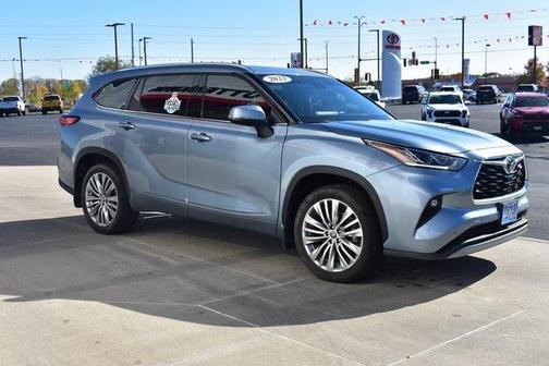2022 Toyota Highlander Platinum
