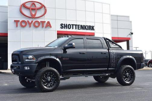 Brilliant Black Crystal Pearlcoat 2017 RAM 2500 Power Wagon