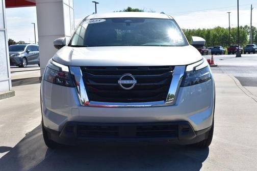 Brilliant Silver Metallic 2025 Nissan Pathfinder SV FWD