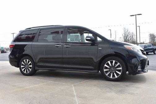 2018 Toyota Sienna Limited Premium