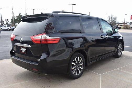 2018 Toyota Sienna Limited Premium