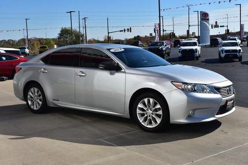 2014 Lexus ES 300h Base