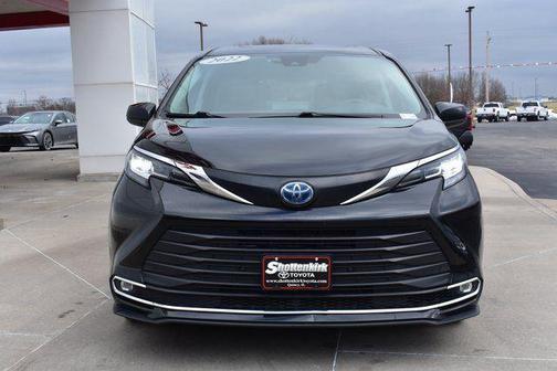 2022 Toyota Sienna XLE