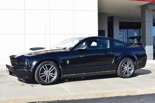 2007 Ford Mustang Deluxe