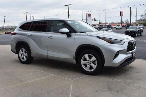 2023 Toyota Highlander LE