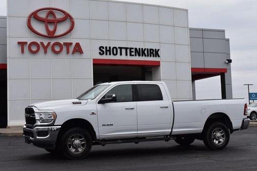 2020 RAM 3500 Big Horn Crew Cab 4x4 8' Box