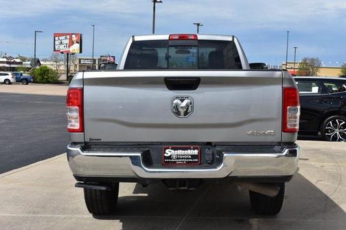 2021 RAM 3500 Tradesman Regular Cab 4x4 8' Box