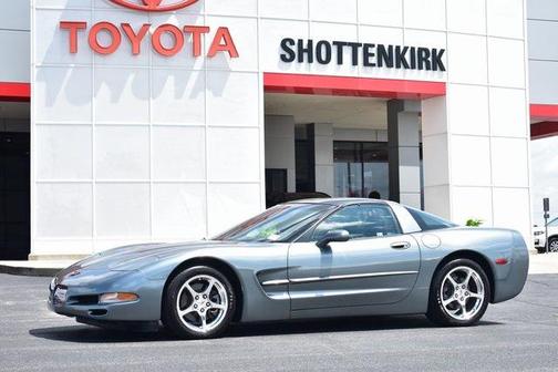 2004 Chevrolet Corvette Base