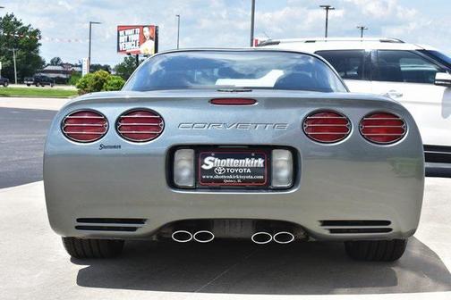2004 Chevrolet Corvette Base