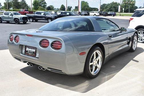 2004 Chevrolet Corvette Base