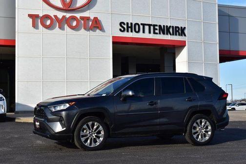 2020 Toyota RAV4 XLE Premium