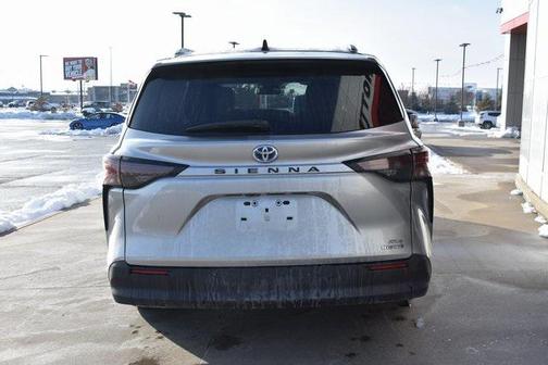 2024 Toyota Sienna XLE