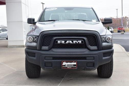 2024 RAM 1500 Classic Warlock Crew Cab 4x4 5'7' Box