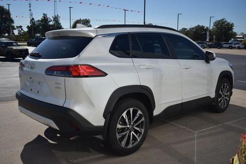 2022 Toyota Corolla Cross XLE