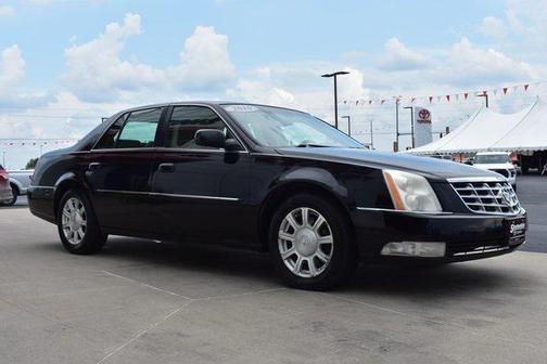 2010 Cadillac DTS Base