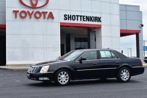 2010 Cadillac DTS Base