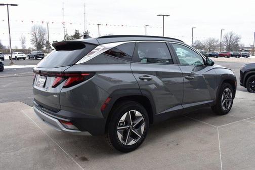 2025 Hyundai TUCSON SEL