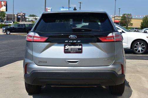 2023 Ford Edge SE