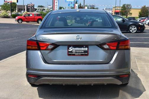2022 Nissan Altima 2.5 SV