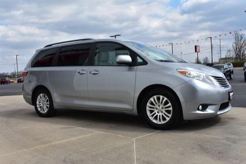 2017 Toyota Sienna XLE Premium