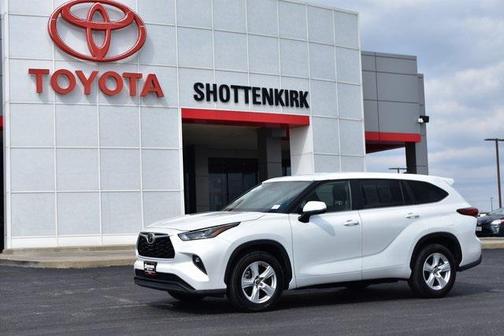 2023 Toyota Highlander LE