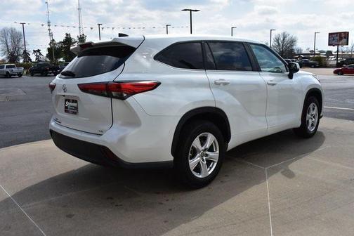 2023 Toyota Highlander LE