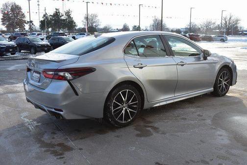 2024 Toyota Camry SE