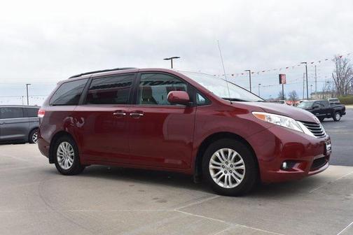2013 Toyota Sienna XLE