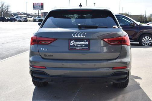 2025 Audi Q3 Premium 45 TFSI S line quattro Tiptronic