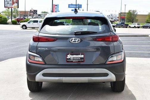 2022 Hyundai KONA SE