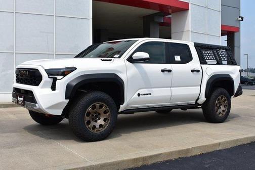 2025 Toyota Tacoma Hybrid Trailhunter