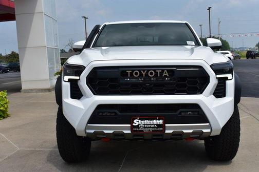 2025 Toyota Tacoma Hybrid Trailhunter