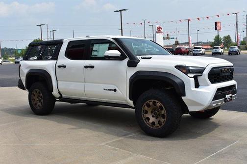 2025 Toyota Tacoma Hybrid Trailhunter