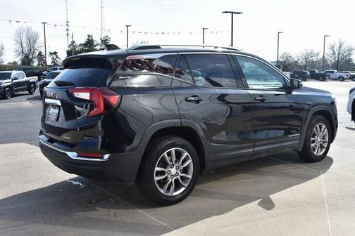 2022 GMC Terrain SLT