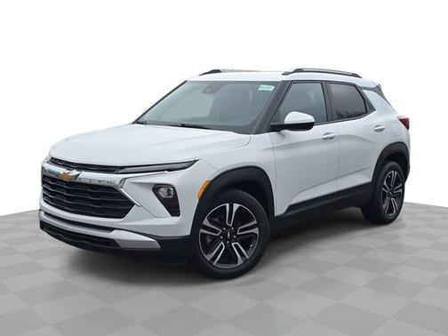 Summit White 2024 Chevrolet Trailblazer LT