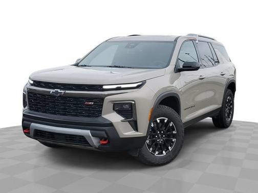 Sandstone Gray 2026 Chevrolet Traverse Z71