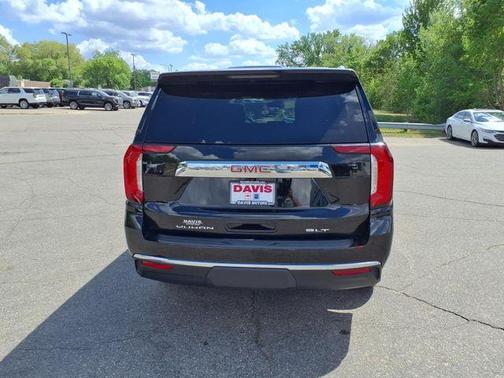 2022 GMC Yukon SLT