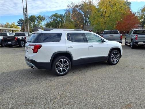 2021 GMC Acadia SLT