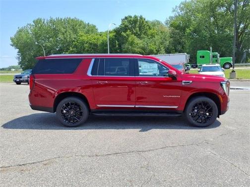 2025 GMC Yukon XL Elevation