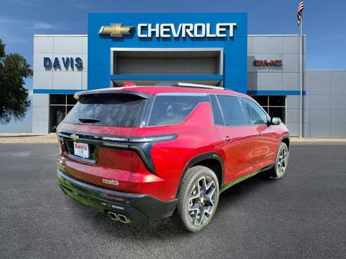 Radiant Red Tintcoat 2026 Chevrolet Traverse High Country