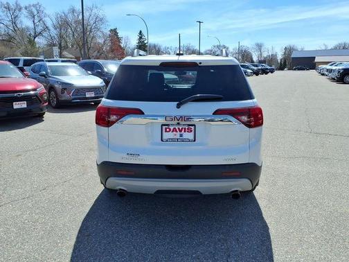 White Frost Tri-Coat 2017 GMC Acadia SLT-1