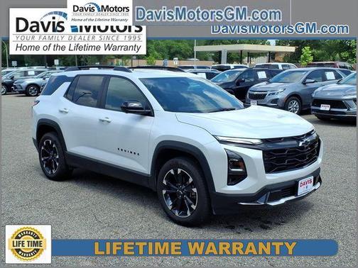 Iridescent Pearl Tricoat 2025 Chevrolet Equinox RS