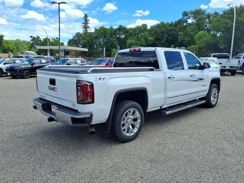 Summit White 2018 GMC Sierra 1500 SLT