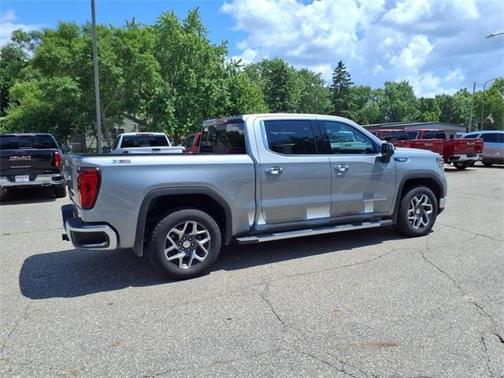 2024 GMC Sierra 1500 SLT